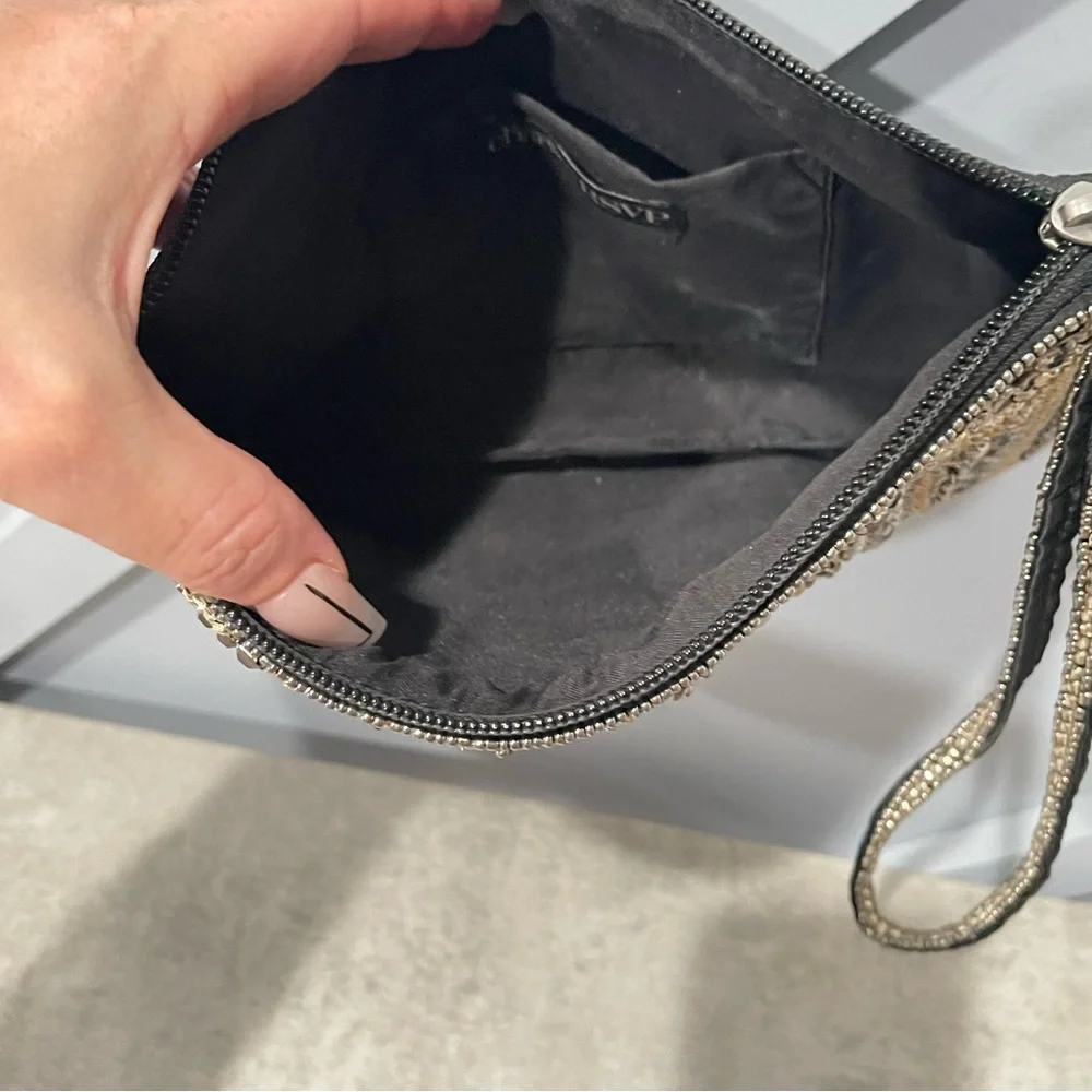 Women’s wristlet | beaded | black, silver gold accent